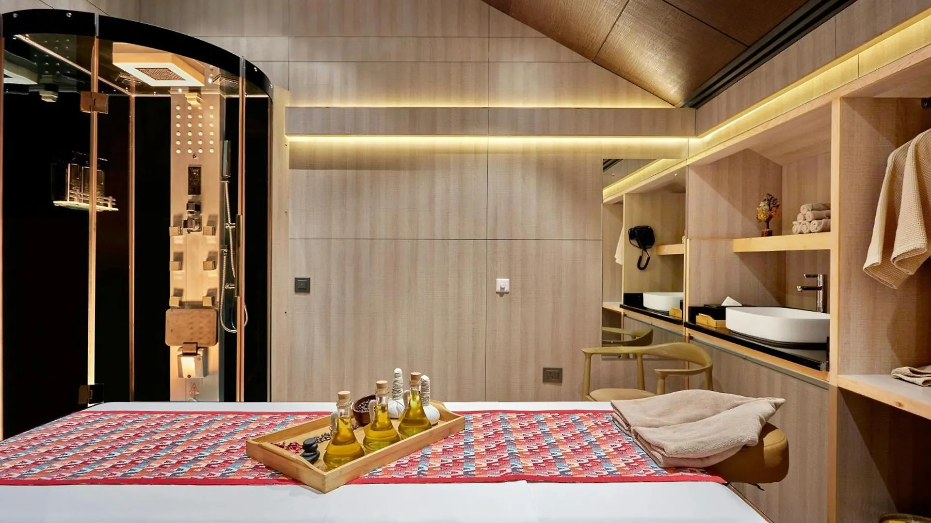 Aloft Kathmandu Thamel Hotel 5*,  Nepal